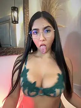 MarianaBenz online show from March 21, 2025, 3:33 am