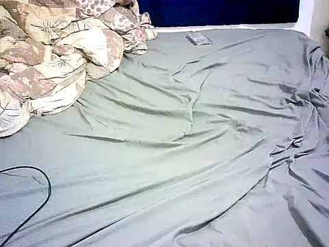 honeypotsweet online show from April 18, 2026, 7:58 pm