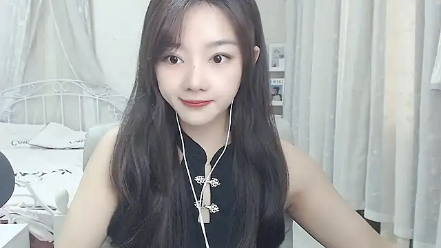 Snapshot of Jenny-Z chatting on April 15, 2026, 1:45 am Jenny-Z online show from April 15, 2026, 1:45 am