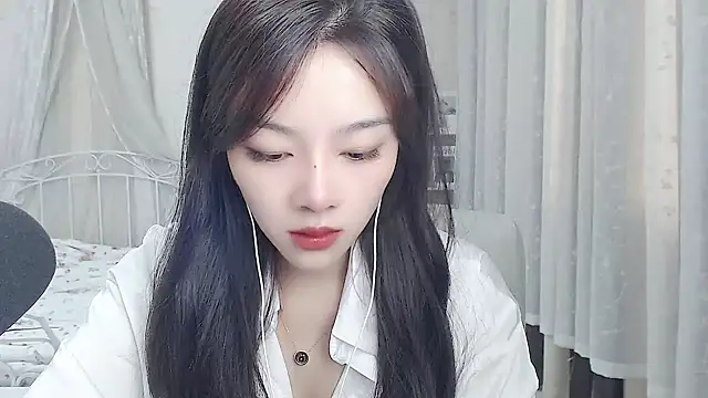 Jenny-Z online show from June 9, 2026, 2:12 am