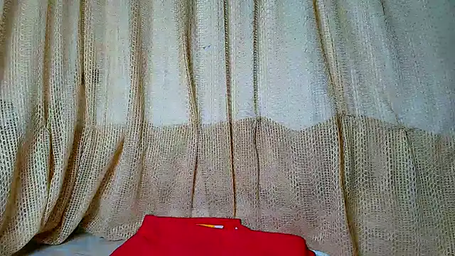 luciana daza online show from December 3, 2024, 2:03 am