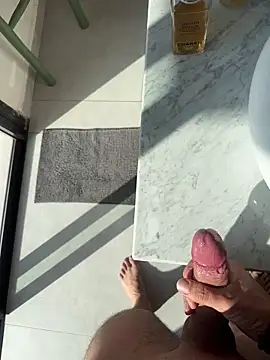 cagoulegrosse online show from March 15, 2026, 9:15 am