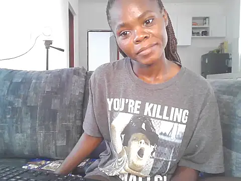 Snapshot of petiteebony_81 chatting on September 17, 2025, 10:06 am petiteebony 81 online show from September 17, 2025, 10:06 am