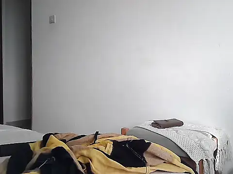 petiteebony 81 online show from March 13, 2026, 5:36 am