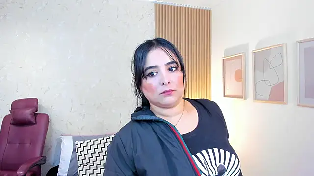 taylor bennet online show from November 7, 2025, 11:54 am