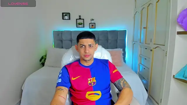 Alex cute77 online show from February 22, 2025, 12:19 pm