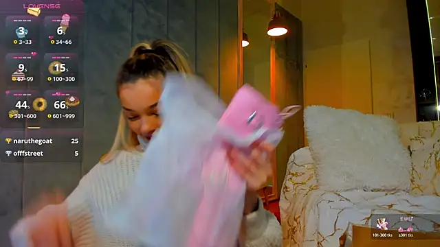 Sassy Teen online show from November 27, 2025, 10:39 am