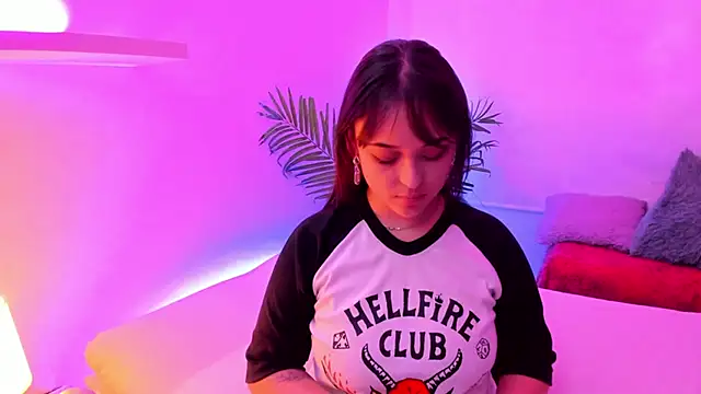 Gloomydoll online show from January 17, 2026, 7:39 pm