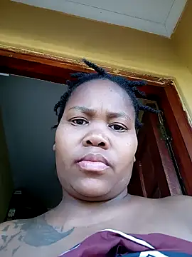 Snapshot of Real1SweetQueen chatting on January 28, 2025, 4:39 am Real1SweetQueen online show from January 28, 2025, 4:39 am