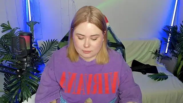 Akemi BBW online show from February 11, 2025, 9:35 pm