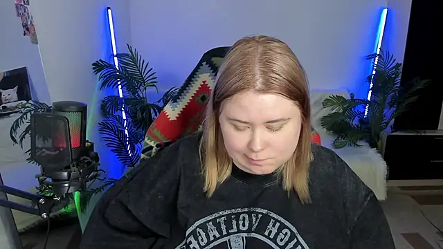 Akemi BBW online show from February 25, 2025, 9:24 pm