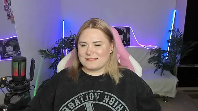 Akemi BBW online show from March 14, 2025, 10:05 pm