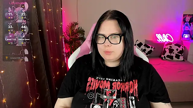 Akemi BBW online show from November 18, 2025, 6:23 pm