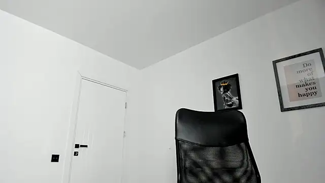 PortraitMarie online show from January 22, 2025, 7:45 pm