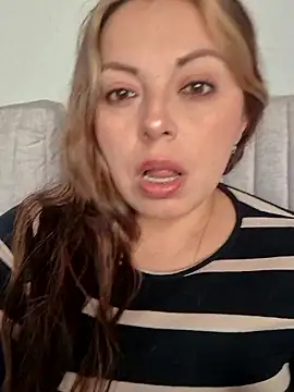 Snapshot of seherlatin chatting on June 3, 2026, 9:09 pm seherlatin online show from June 3, 2026, 9:09 pm