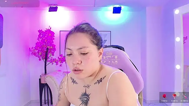 Isa reel online show from October 9, 2025, 7:34 pm