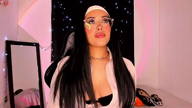 willow poisson online show from February 1, 2025, 8:58 pm