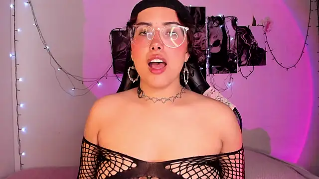 willow poisson online show from September 26, 2025, 5:06 pm