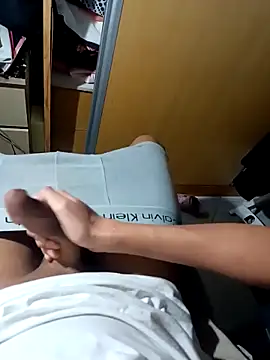 Snapshot of foxy__z chatting on March 3, 2026, 2:28 am foxy z online show from March 3, 2026, 2:28 am