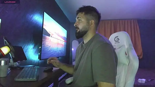 Eduu2322 online show from October 21, 2025, 9:15 pm