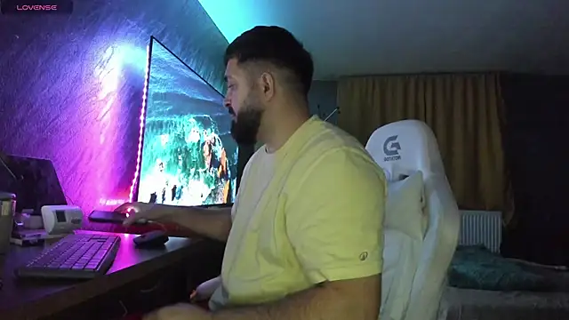 Eduu2322 online show from January 7, 2026, 10:34 pm