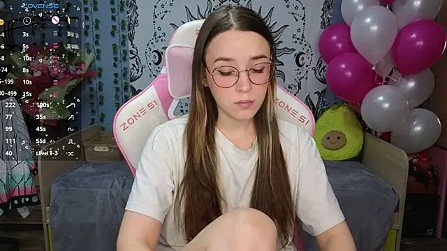 Sweet frosti online show from January 21, 2025, 2:43 am