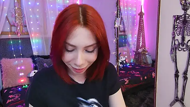 Snapshot of laura_olssen chatting on March 3, 2025, 6:55 pm laura olssen online show from March 3, 2025, 6:55 pm