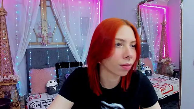 Snapshot of laura_olssen chatting on March 10, 2025, 12:37 pm laura olssen online show from March 10, 2025, 12:37 pm