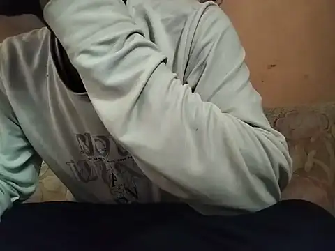 damsexy4 online show from November 10, 2025, 2:43 am