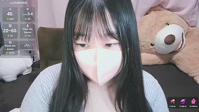 yuinyan3150 online show from September 11, 2025, 12:11 am