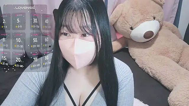 yuinyan3150 online show from May 10, 2026, 4:17 am