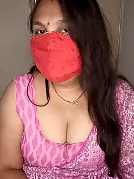 Snapshot of Love-priya chatting on December 25, 2024, 7:35 am Love-priya online show from December 25, 2024, 7:35 am