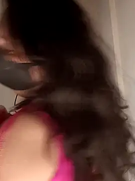 Snapshot of Love-priya chatting on November 20, 2025, 8:14 am Love-priya online show from November 20, 2025, 8:14 am