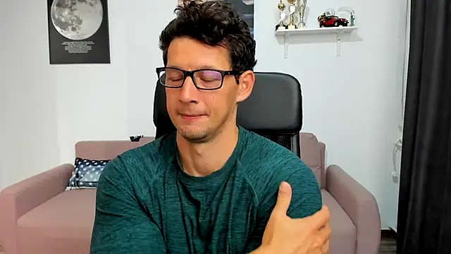 BrutusK08 online show from October 6, 2025, 6:22 am