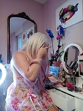 Lia Roxx online show from February 13, 2025, 4:17 pm