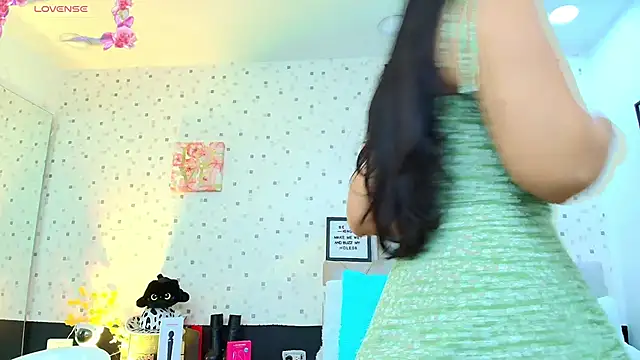 JulietaReyess online show from March 17, 2026, 11:46 am