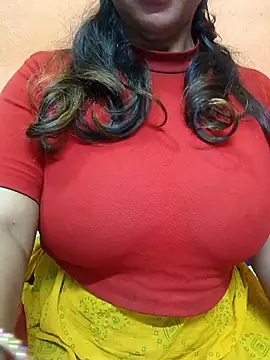 Snapshot of CUTE_SOPHIA- chatting on January 25, 2025, 6:34 am CUTE SOPHIA- online show from January 25, 2025, 6:34 am