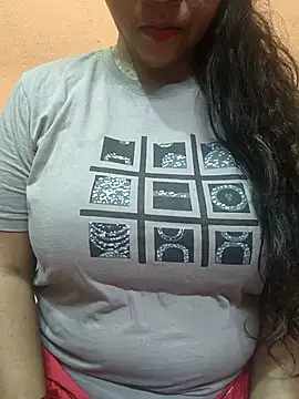 CUTE SOPHIA- online show from May 28, 2026, 1:14 am