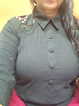 Snapshot of CUTE_SOPHIA- chatting on July 1, 2026, 2:35 am CUTE SOPHIA- online show from July 1, 2026, 2:35 am