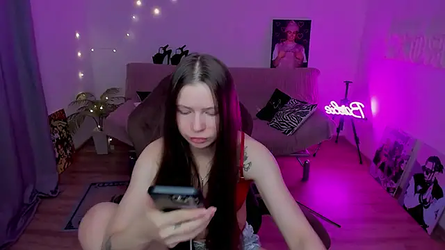 HelloRoxy online show from February 8, 2026, 8:12 pm