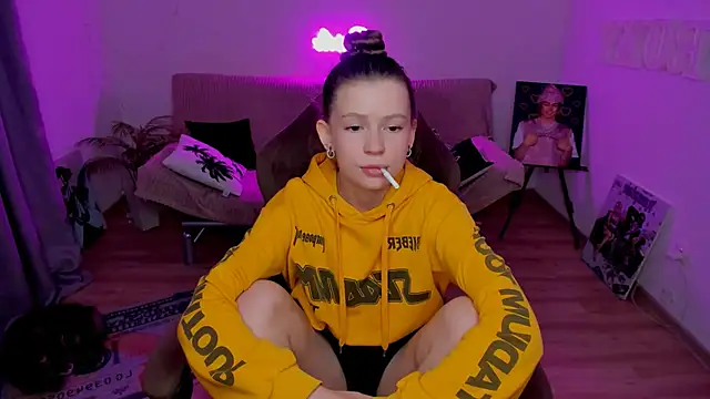 HelloRoxy online show from February 17, 2026, 5:52 pm