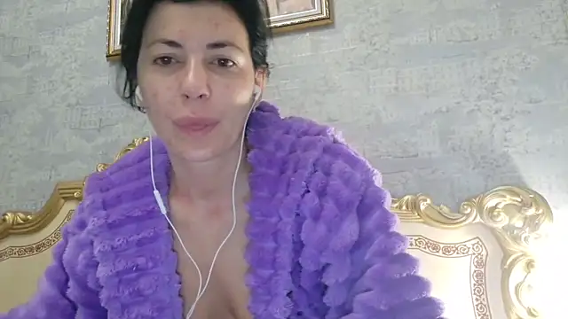 StunnigArt online show from April 17, 2026, 1:19 am