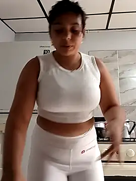 stefanie010 online show from January 8, 2025, 4:33 pm