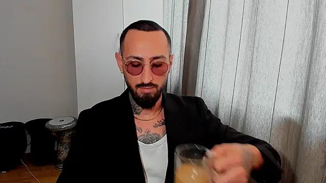 Snapshot of Baddfuckerr chatting on January 22, 2025, 12:06 pm Baddfuckerr online show from January 22, 2025, 12:06 pm