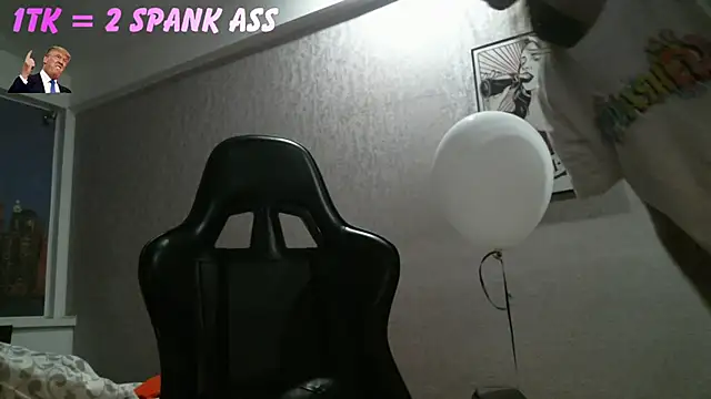 Snapshot of izilizi_23 chatting on April 23, 2026, 5:37 pm izilizi 23 online show from April 23, 2026, 5:37 pm