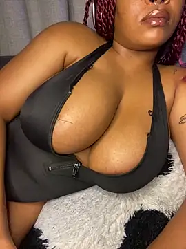 YellowHoneyDip online show from February 7, 2026, 5:16 pm