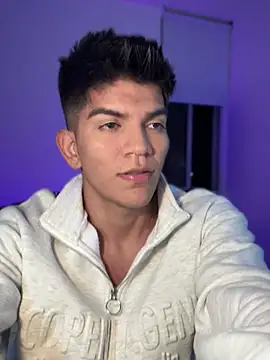 santiago 01 online show from January 15, 2025, 3:22 am