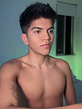 santiago 01 online show from February 7, 2025, 4:59 am