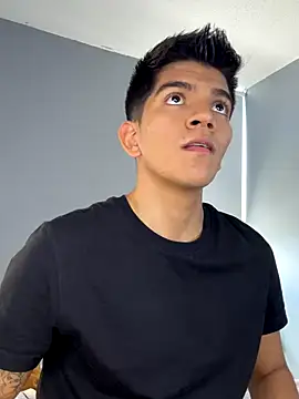 santiago 01 online show from October 15, 2025, 7:03 pm