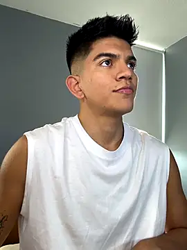 santiago 01 online show from October 17, 2025, 9:28 pm